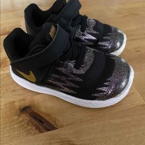 Toddler girl nikes 5c